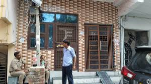 Ghaziabad News : शिक्षक के घर पर छापेमारी, 10 घंटे की कार्रवाई में मिले चौंकाने वाले दस्तावेज़ 6 Image 1