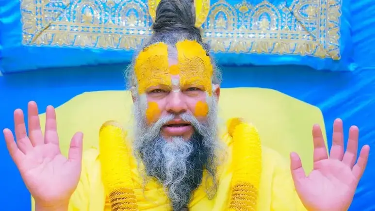 जीवन में दुख क्यों आता है? Premanand Ji Maharaj ने बताया सुख-दुख का गहरा संबंध 6 Premanand Ji Mahara ने सत्संग में बताया कि जीवन में दुख क्यों आते हैं और उनसे कैसे निपटा जा सकता है। जानें सुख-दुख का आपसी नाता और भगवान के ध्यान से कैसे मिलेगी राहत।