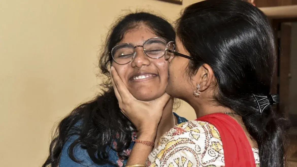 CISCE 10th Result 2025: Shambhavi Jaiswal becomes national topper, creates history by scoring 100% marks