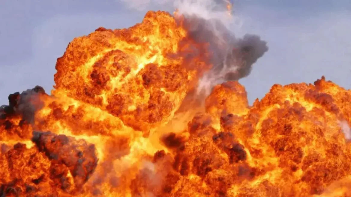 Pakistan : के कराची और लाहौर में हुए जोरदार धमाकों से मचा हड़कंप, बलूच लिबरेशन आर्मी ने सेना की गाड़ी को बनाया निशाना। भारत द्वारा की गई जवाबी कार्रवाई से पाकिस्तान में दहशत का माहौल।