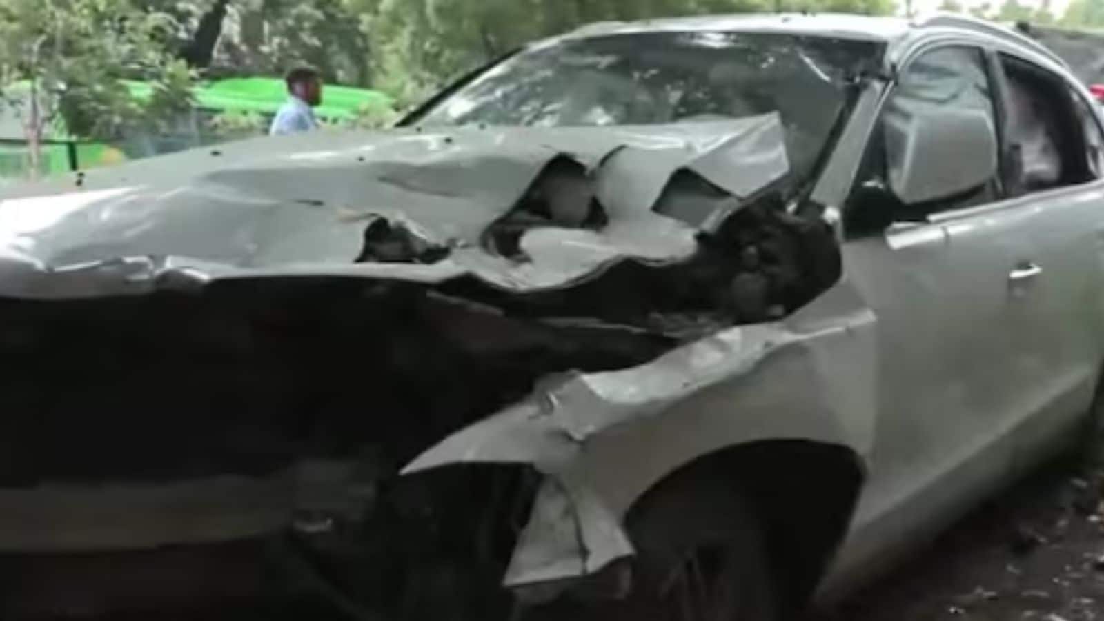 Delhi News: दिल्ली के वसंत विहार में नशे में धुत व्यक्ति ने फुटपाथ पर सो  रहे 5 लोगों को ऑडी से कुचला, हुआ गिरफ्तार - Drunk Audi Driver Runs Over 5  People