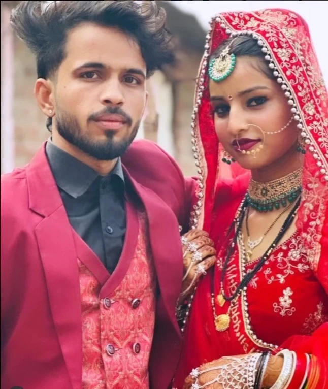 Ankit नोएडा के सेक्टर-45 में पत्नी की बेवफाई से आहत अंकित नामक युवक ने फांसी लगाकर जान दे दी। शादी के केवल चार महीने बाद टूटा रिश्ता, पुलिस की अनदेखी पर उठे सवाल।