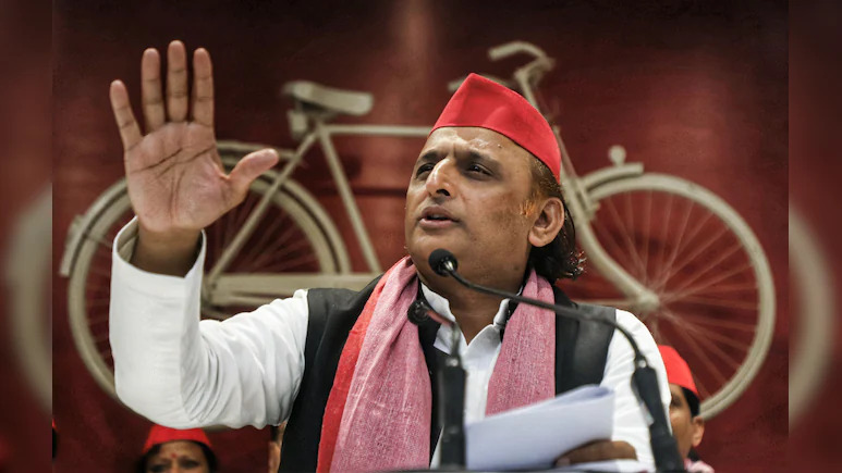 Bihar elections 2025 के शुरुआती रुझानों में NDA की भारी बढ़त पर अखिलेश यादव का बड़ा बयान। SIR प्रक्रिया को बताया चुनावी साज़िश, कहा—अब बंगाल, तमिलनाडु, यूपी में यह खेल नहीं होने देंगे। पढ़ें पूरी रिपोर्ट।